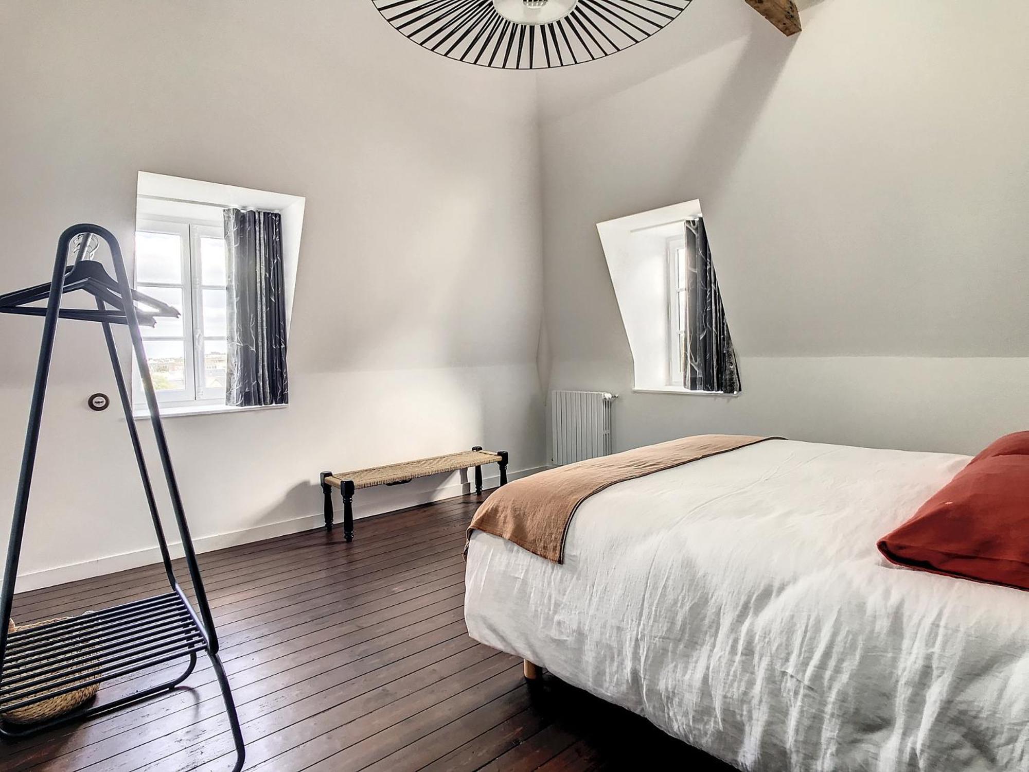 Deluxe Double Room Shower