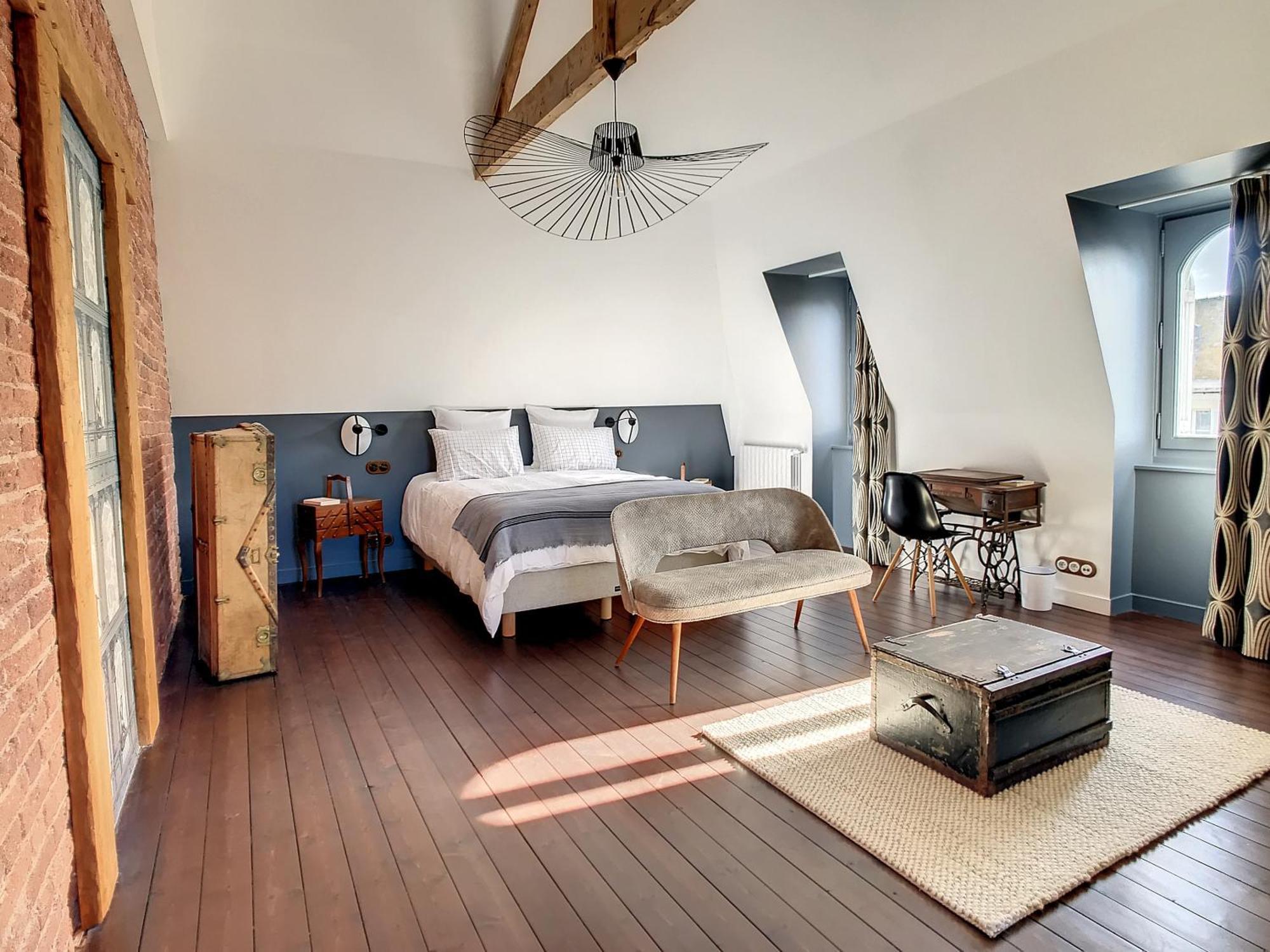 Deluxe Suite
